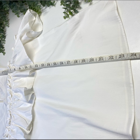 Copper Key Ruffled Cold Shoulder Top Size S - Picture 11 of 11